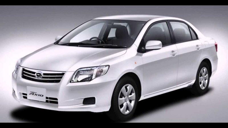 Тойота Corolla Axio