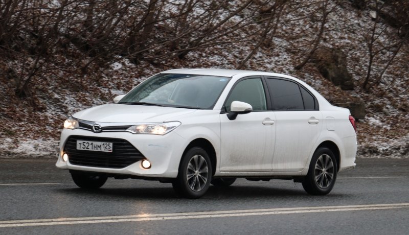 Toyota Axio 2016