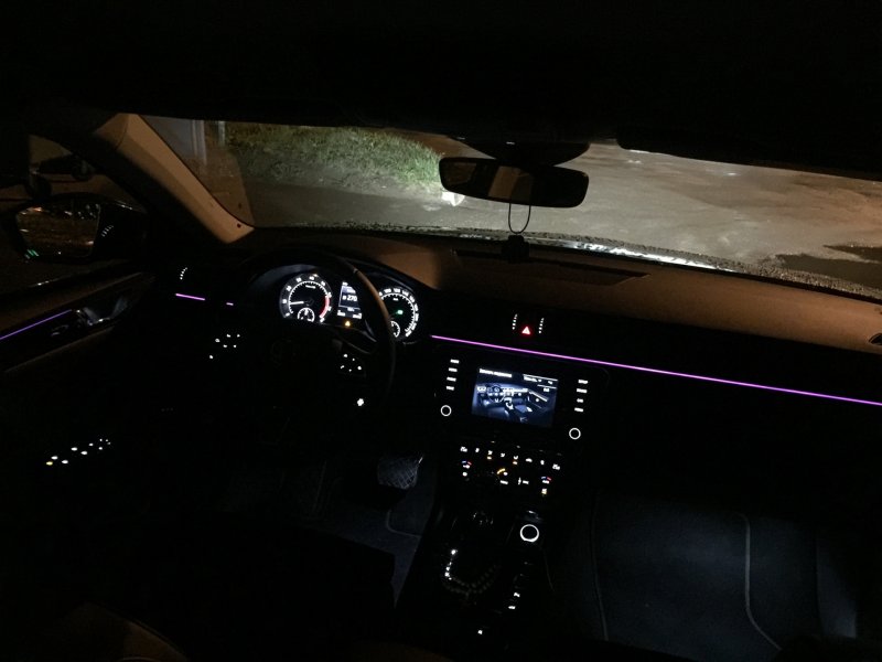 Skoda Octavia 2021 подсветка салона