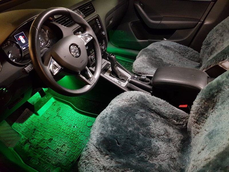 Skoda Octavia 2021 подсветка салона