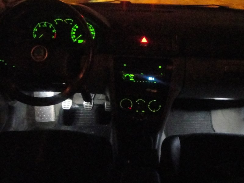 Подсветка салона Octavia Tour