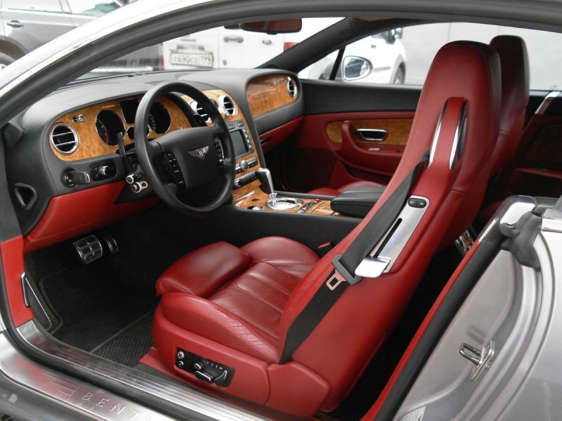 Бентли Континенталь gt 2005 салон