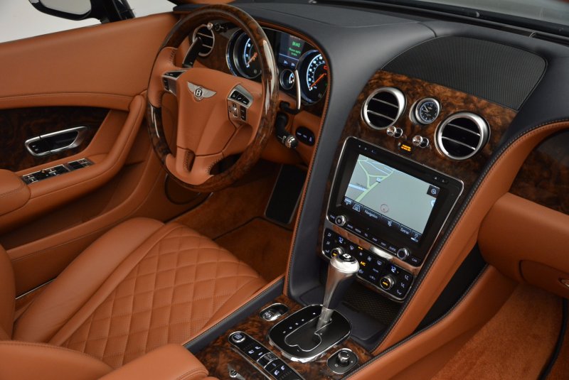 Bentley Continental gt 2017 салон