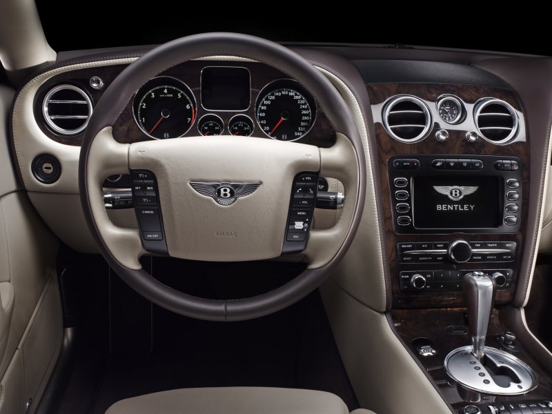 Bentley Continental Flying Spur салон