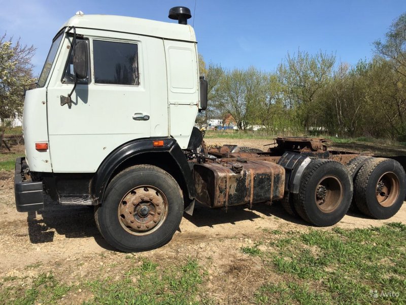 КАМАЗ 54115 белый