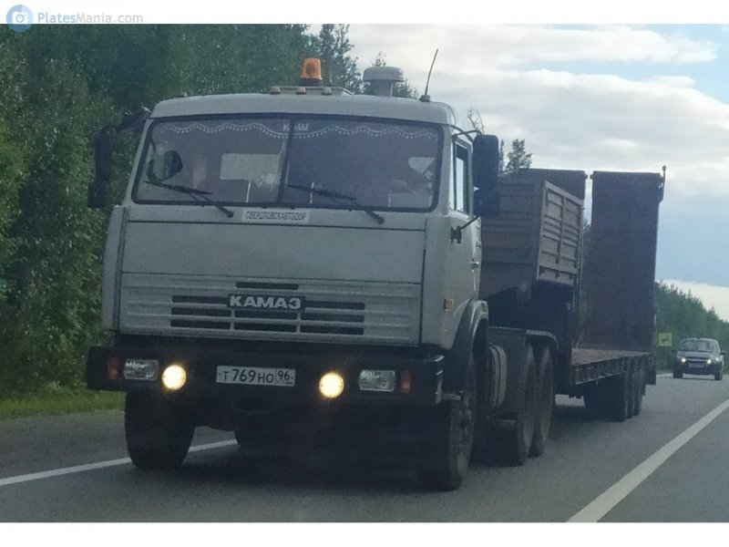 КАМАЗ 54115 желтый
