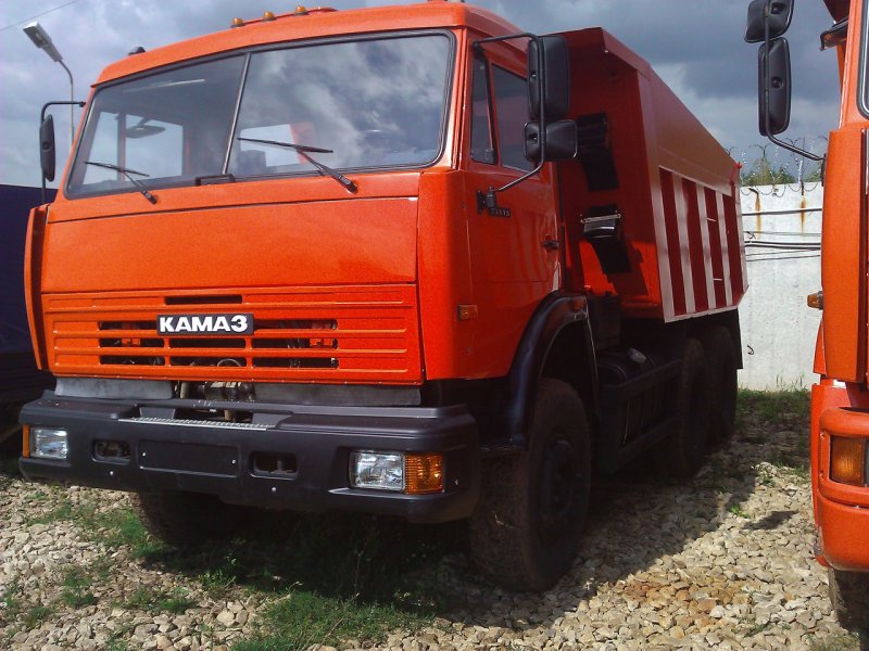 Тягач КАМАЗ 6522-53