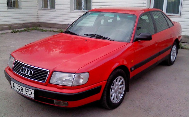 Ауди 100 с4 красная