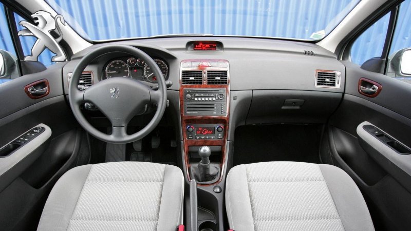 Peugeot 307 универсал салон