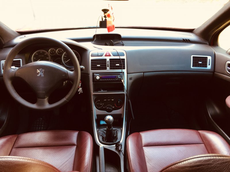 Peugeot 307 SW салон