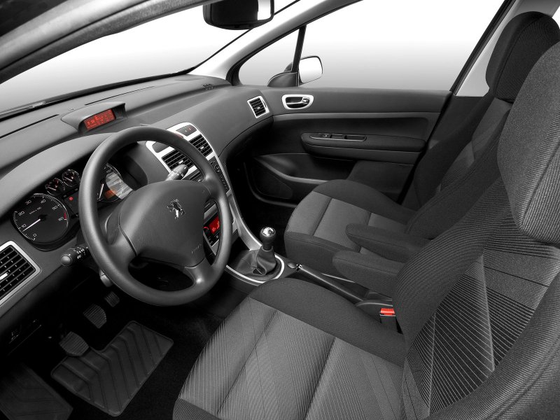 Peugeot 307 универсал салон