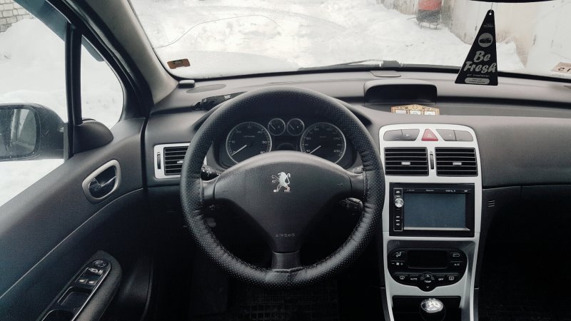 Peugeot 307 интерьер