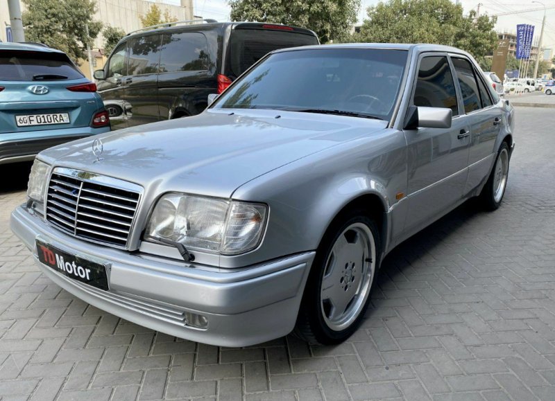 Мерседес w124 e500