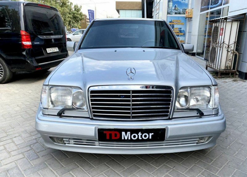 Мерседес-Бенц w124 е500