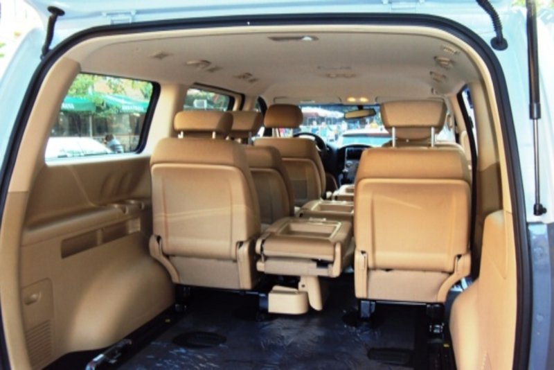 Hyundai h-1 VIP class
