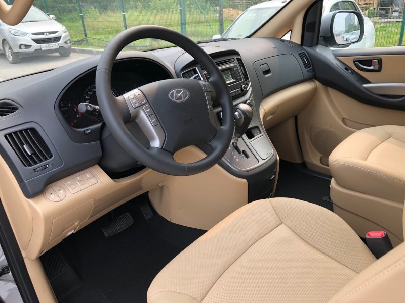 Hyundai h1 салон