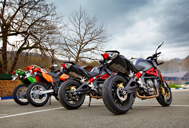 Мотоцикл stels 600 Benelli