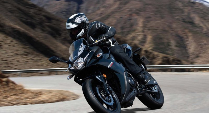 Мотоцикл Сузуки gsx250r