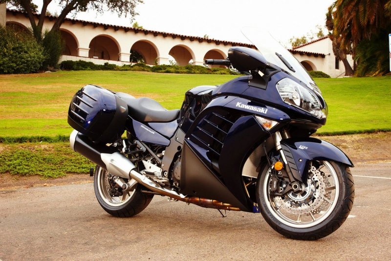 Kawasaki GTR 1400 concours