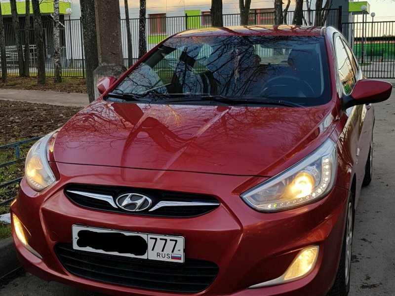 Hyundai Solaris 2019 оранжевый