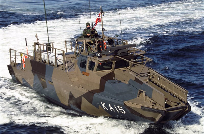 Патрульный катер s-12 szkwal