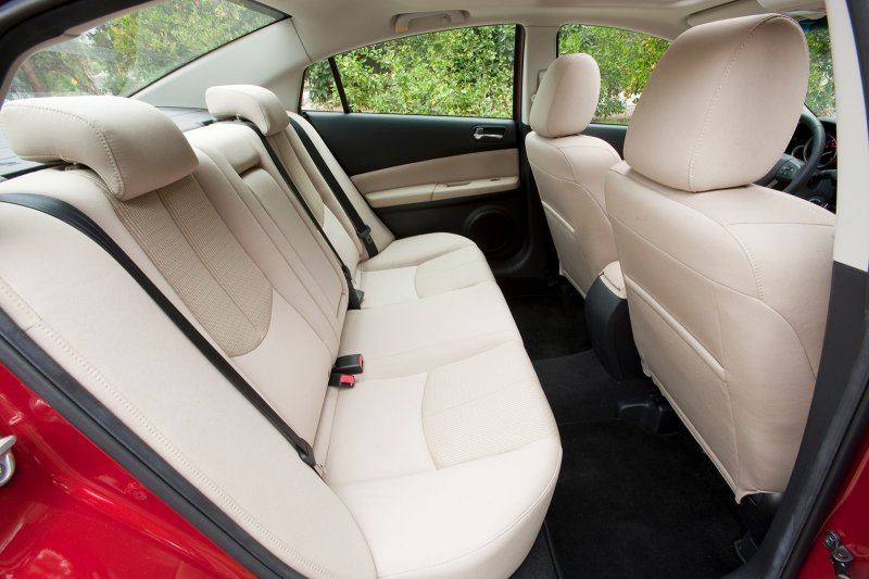 Mazda 6 GH белый салон
