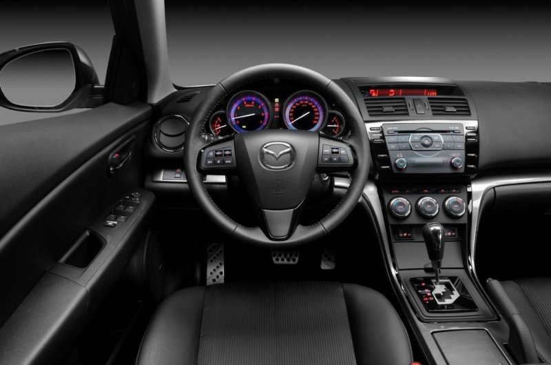 Mazda 6 II салон
