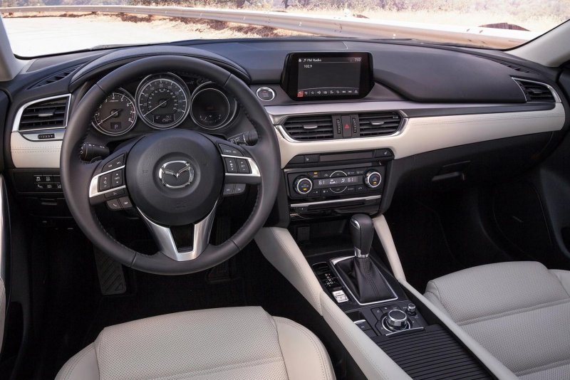 Mazda 6 2015 салон