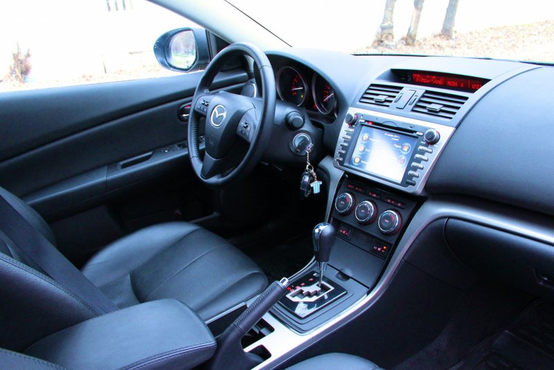 Mazda 6 GH Interior