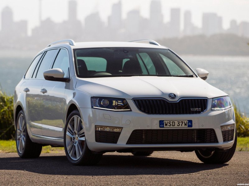 Skoda Fabia 2014 синий