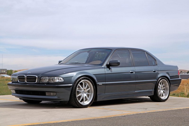 БМВ 740 I e38
