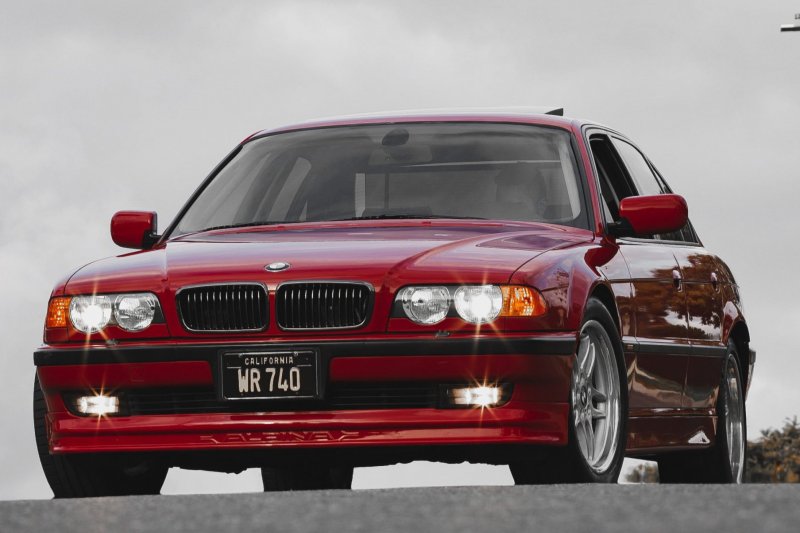 BMW 740i