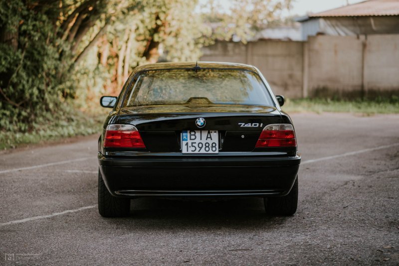 БМВ 7 740i