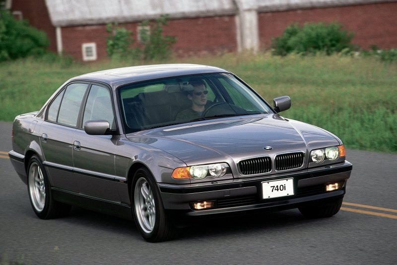 BMW e38 750i