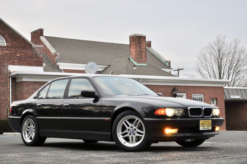 BMW v16 e39 Alpine Gold