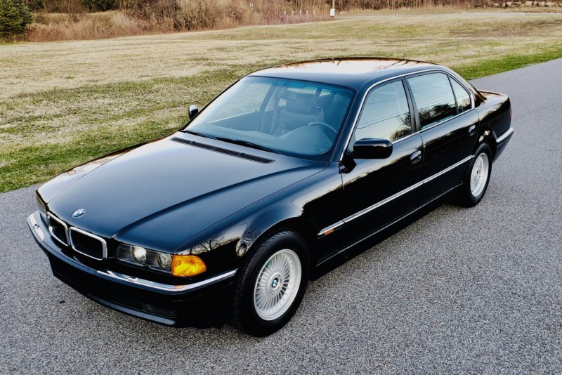 BMW 740i 2000