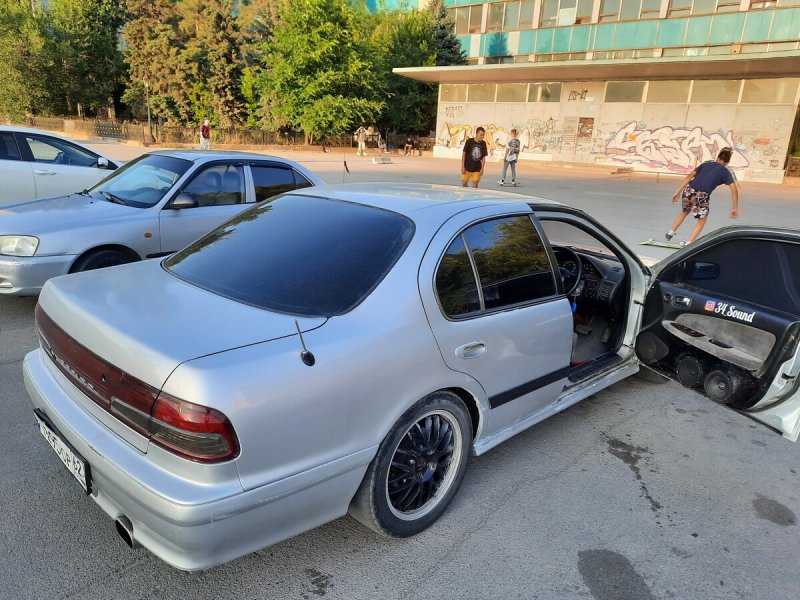 Nissan Cefiro a32 стенс