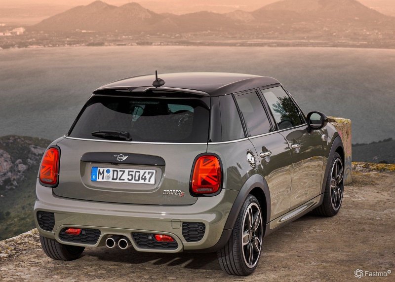 Mini Cooper s 5-Door (2019).