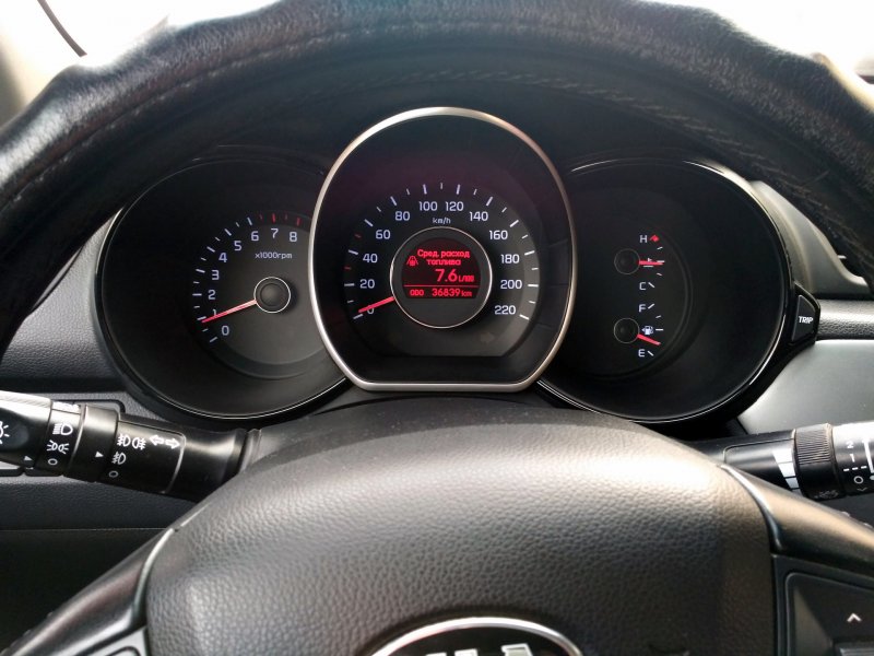 Kia Rio торпеда