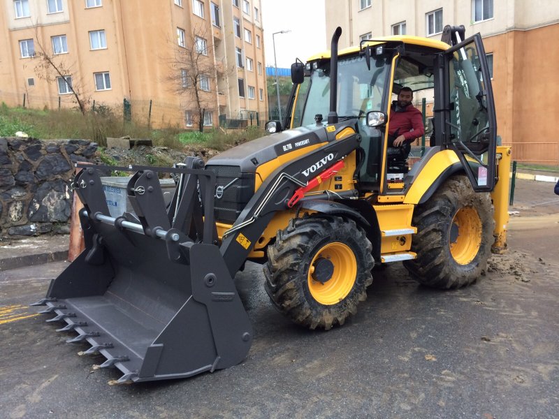 Экскаватор Volvo bl71