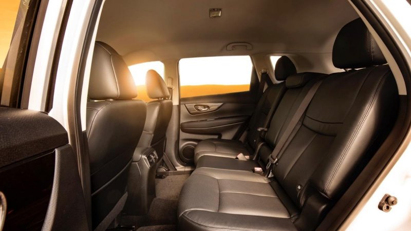 Nissan x-Trail 2017 салон