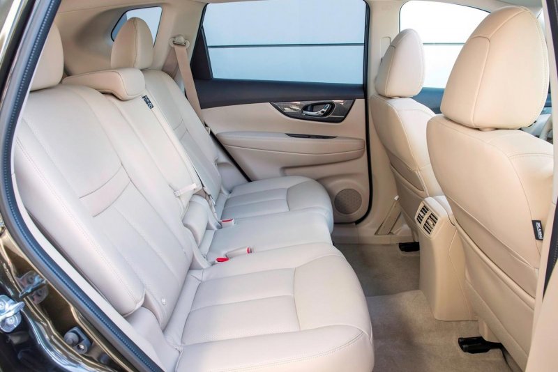 Nissan x-Trail 2016 салон
