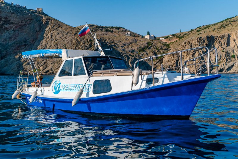 Лодка в Балаклаве Непран КТМ