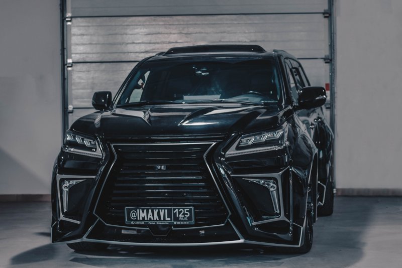 Lexus LX 570 Mansory