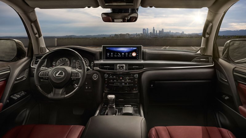 Lexus LX 450 салон