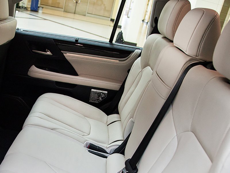 Lexus LX 450 салон