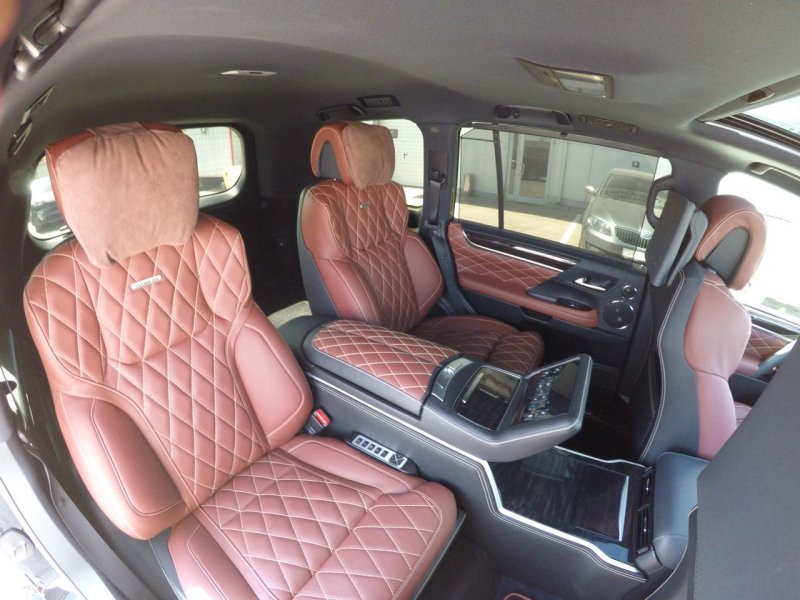Lexus lx570 задний ряд
