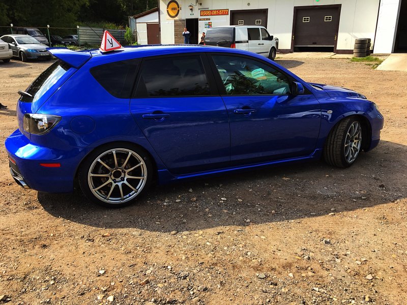 Mazda 3 r18