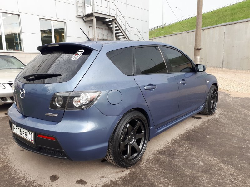 Mazda 3 BK хэтчбек на дисках