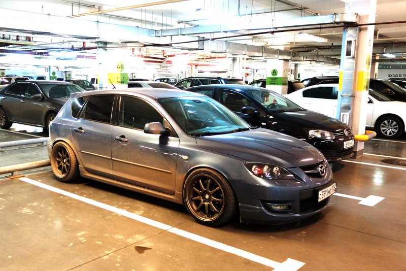 Mazda 3 r18